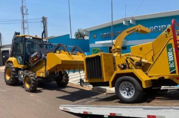 Foto - Sagres recebe Triturador de Galhos