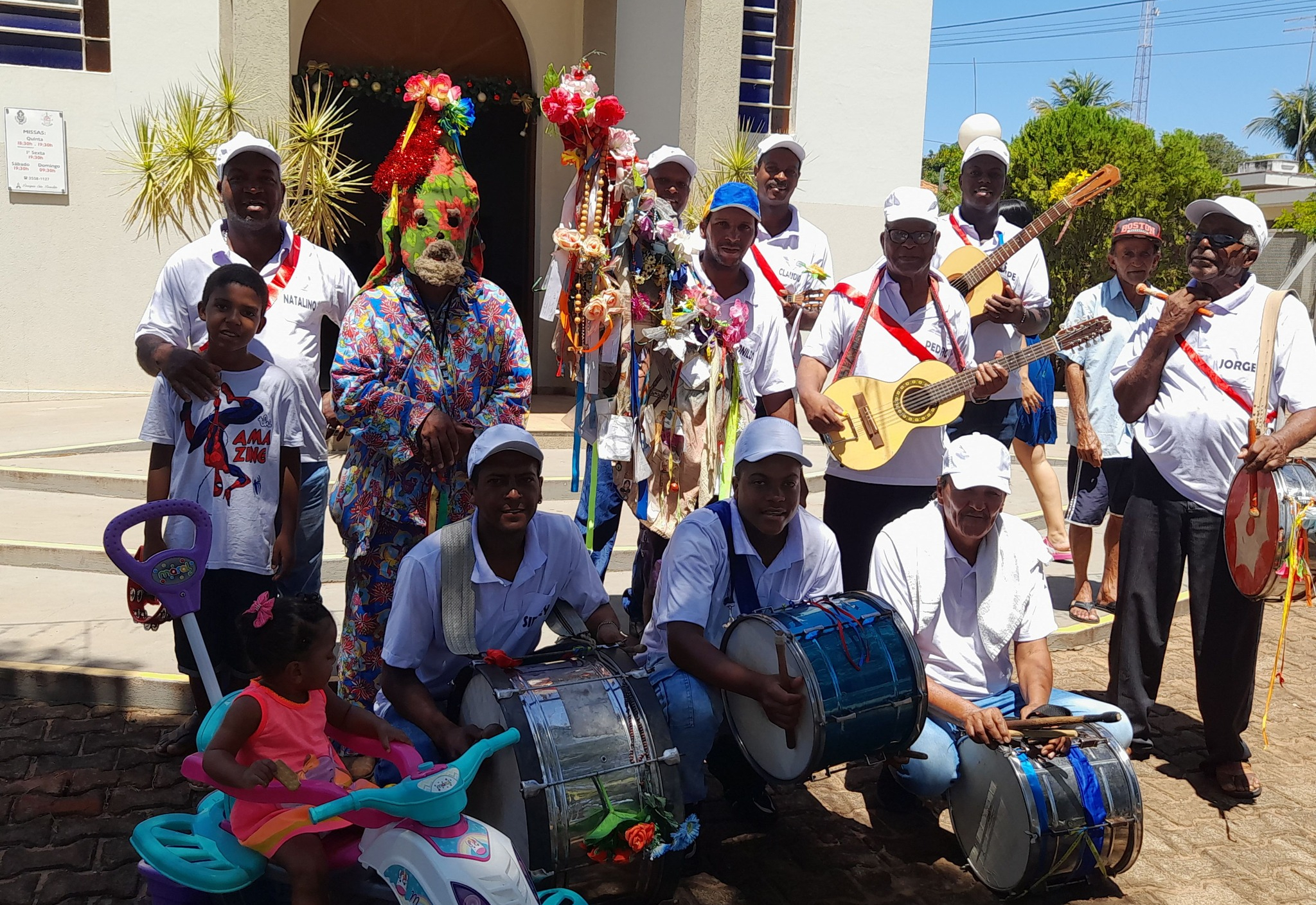 Curta metragem - Festa de Santo Reis por Família Adão - Documentário 